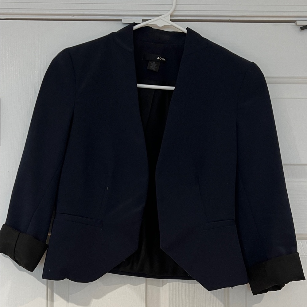 Aqua Women's Navy Cropped Blazer Jacket